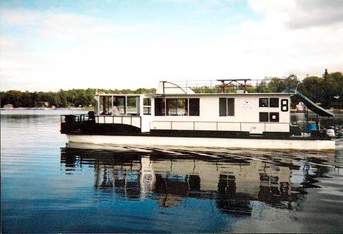 Houseboat image